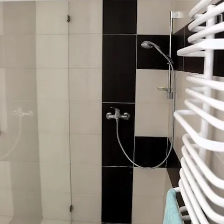 - W Urokliwym Miejscu Apartmán Porąbka